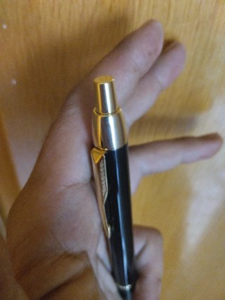 Bolígrafo Parker Negro y Dorado
