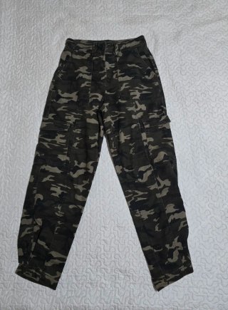 Pantalón cargo camuflaje militar