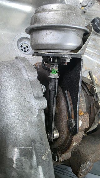 Soporte Pulmón Turbo 2260 BMW