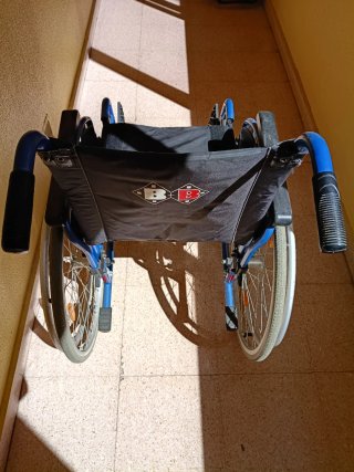 Alquiler de silla de ruedas manual día