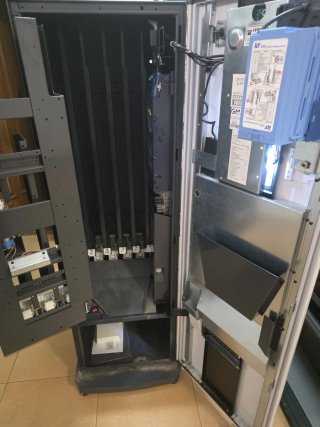 Máquina Expendedora GM Vending LC Slim 12/12