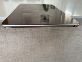 Apple iPad mini 4 (2015) 64 GB