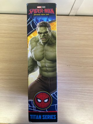 Figura Hulk Titan Series Spider-Man