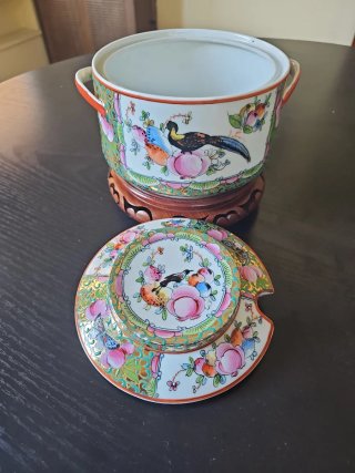 Jarrón chino decorado con aves y flores