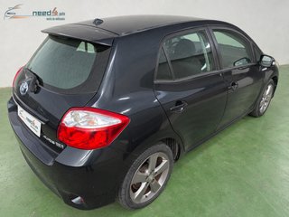 Toyota Auris 2012