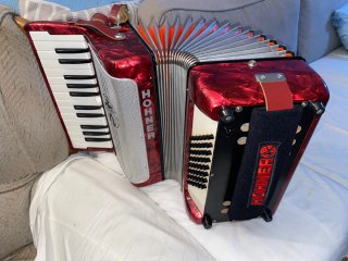 Acordeón Hohner Junior 48