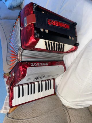 Acordeón Hohner Junior 48