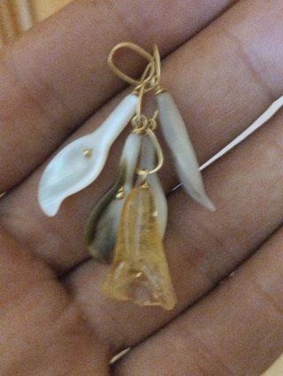 Colgante Oro Flores Nacár y Ámbar