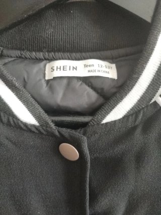 Chaqueta bomber niña negra con B
