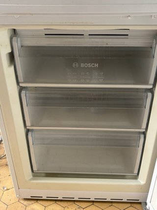 Frigorífico y congelador  Bosch 2m A+