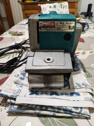 Levigatrice a Nastro Makita 94011 940W Usata