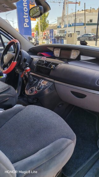 Peugeot 807