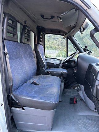 Iveco 65C14 3.0 con plataforma elevadora