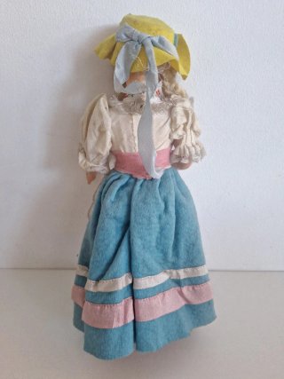 Muñeca antigua de piel de melocotón