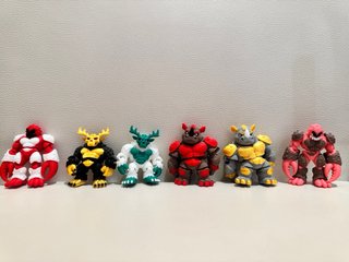 Muñecos Articulables de Animales y Monstruos