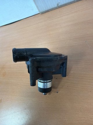 Bomba agua Triumph 1050 ST 2005