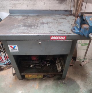 Banco de trabajo 100x80 con tornillo