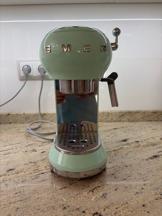 Cafetera Express SMEG Mint