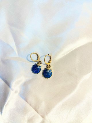Pendientes concha azul y dorados