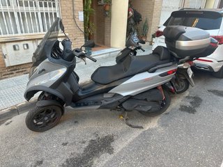 Piaggio MP3 Gris