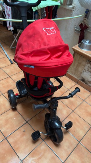 Triciclo infantil rojo