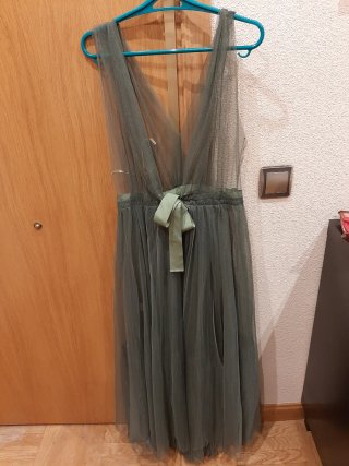 Vestido de fiesta verde oliva