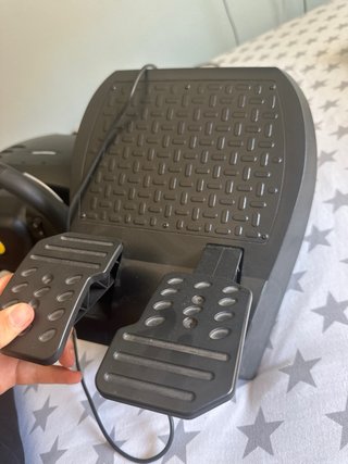 Volante Ferrari PS4 Thrustmaster