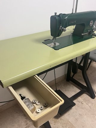 Máquina de coser industrial REFREY 906