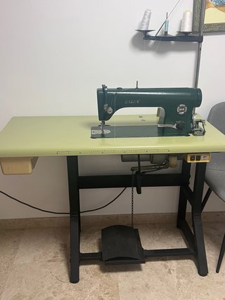 Máquina de coser industrial REFREY 906