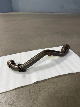 Tubo conexión escape Suzuki Burgman 400 K7