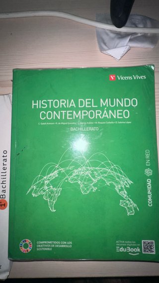 Se venden libros de primero de bachillerato.