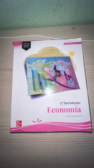 Se venden libros de primero de bachillerato.