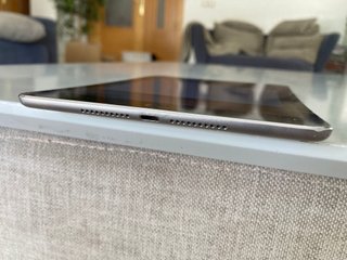 Apple iPad mini 4 (2015) 16 GB