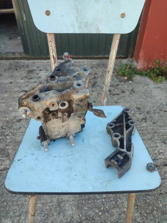Soporte motor Saxo 16v