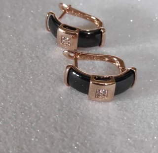 Orecchini oro e ceramica nera con diamanti