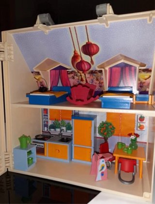 Casa Playmobil con figuras y accesorios