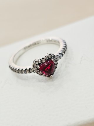Anillo Pandora Corazón Rojo Talla 54