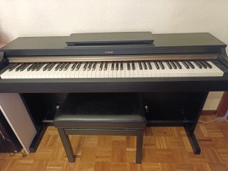Piano Yamaha Arius YDP-162