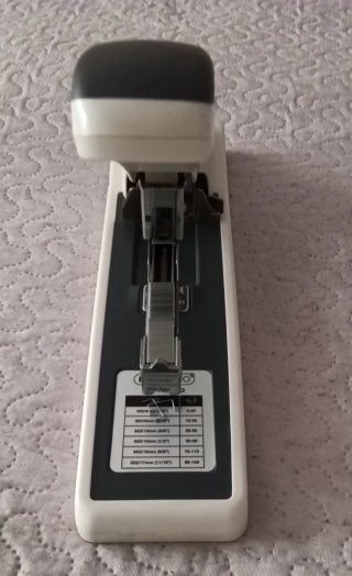 Grapadora Rapesco HD-140 ECO