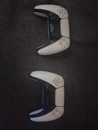 PS5 Standard 825GB + 2 Mandos + Juegos + Soporte