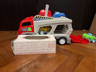 Camión Transportador de Coches con luz y sonido
