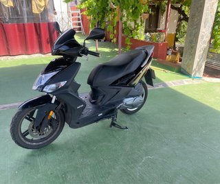 Kymco Agility 125 Scooter Negra