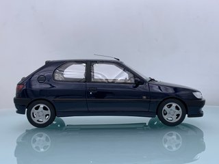 1:18 Peugeot 306 Eden Park año 1995 Azul OT385