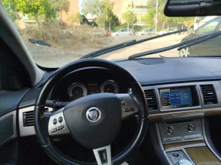 Jaguar XF 2010