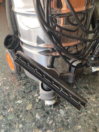 Aspiradora potente con accesorios