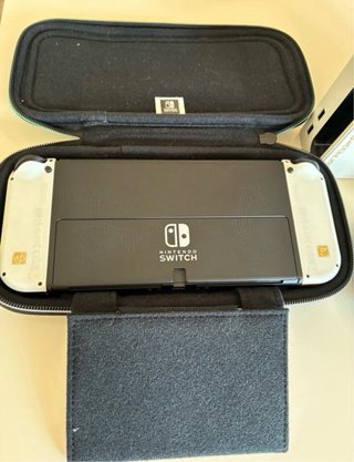 Nintendo Switch OLED Edizione Limitata Zelda