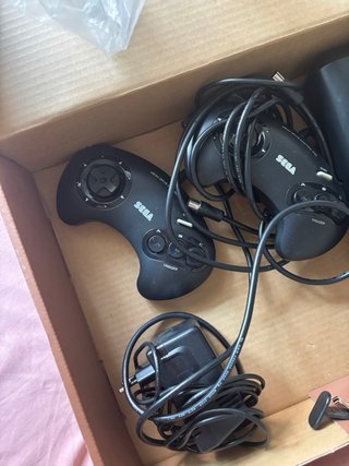 Consola Sega Mega Drive 16 Bits Negra + juego