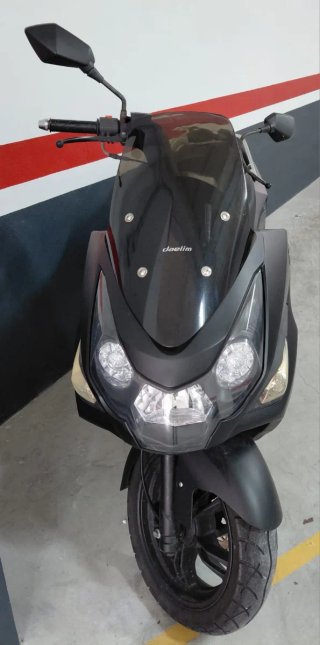 Scooter Daelim J3 125 Negra
