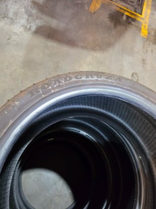 Neumáticos 235/35 R19