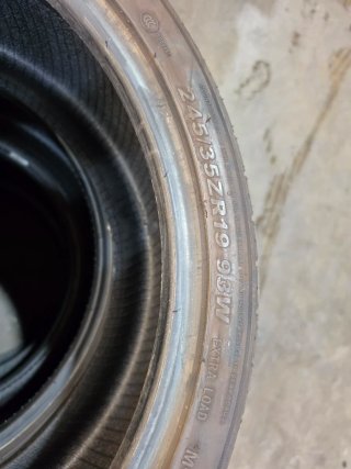 Neumáticos 235/35 R19